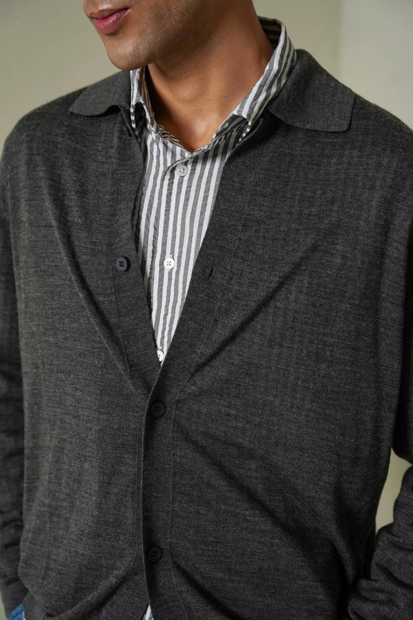 BUTTON-DOWN CARDIGAN